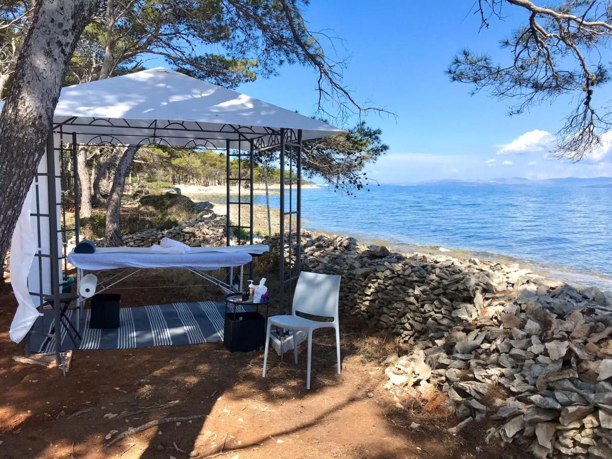 Boutique Camping Bunja Supetar Bagian luar foto