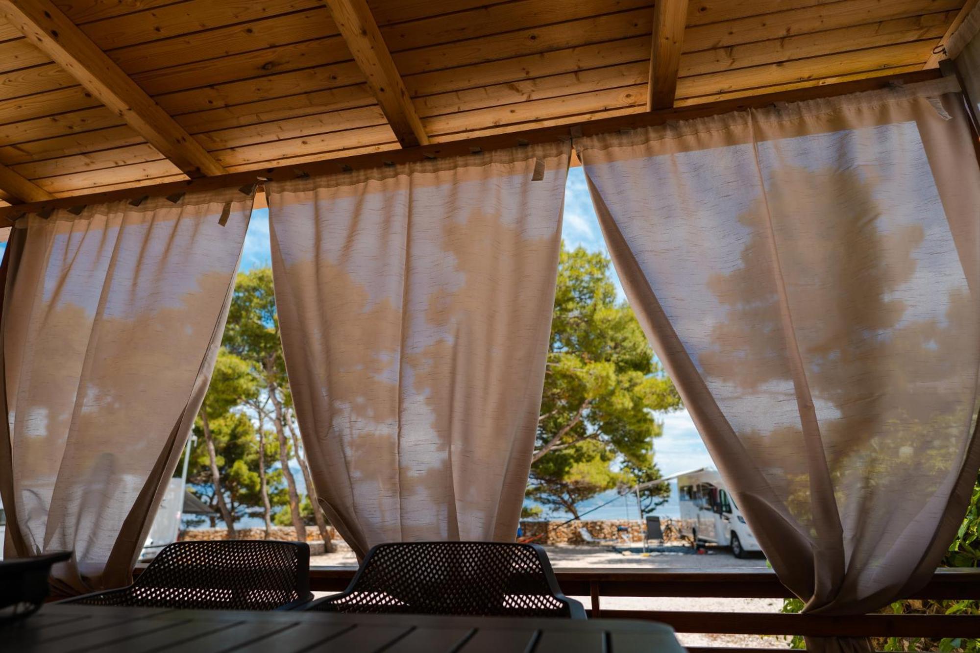 Boutique Camping Bunja Supetar Bagian luar foto