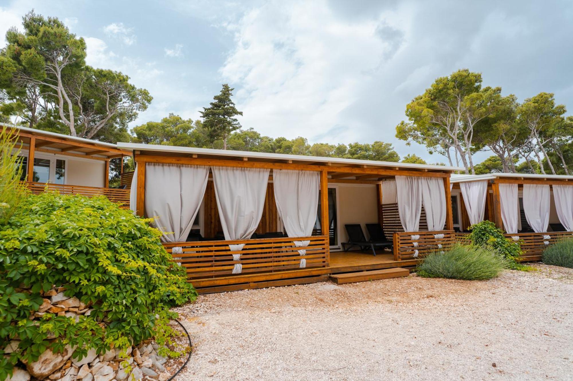 Boutique Camping Bunja Supetar Bagian luar foto